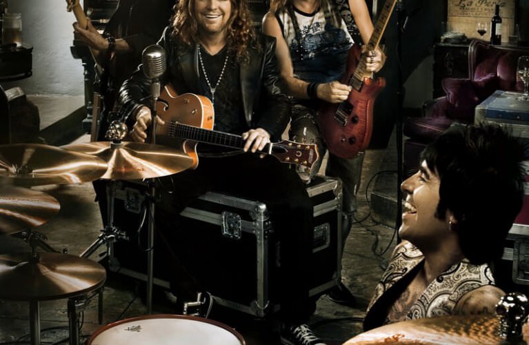 Maná rock band (2008 photo)